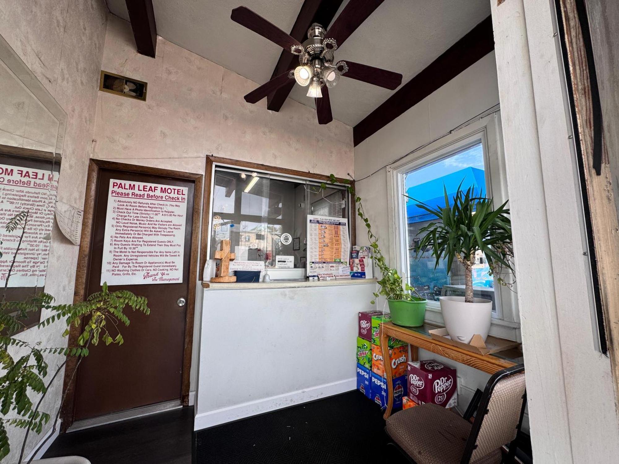 Oyo Palm Leaf Motel Ashland Exterior foto